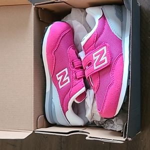 NEW IN BOX Pink New Balance 515 Size Toddler 10